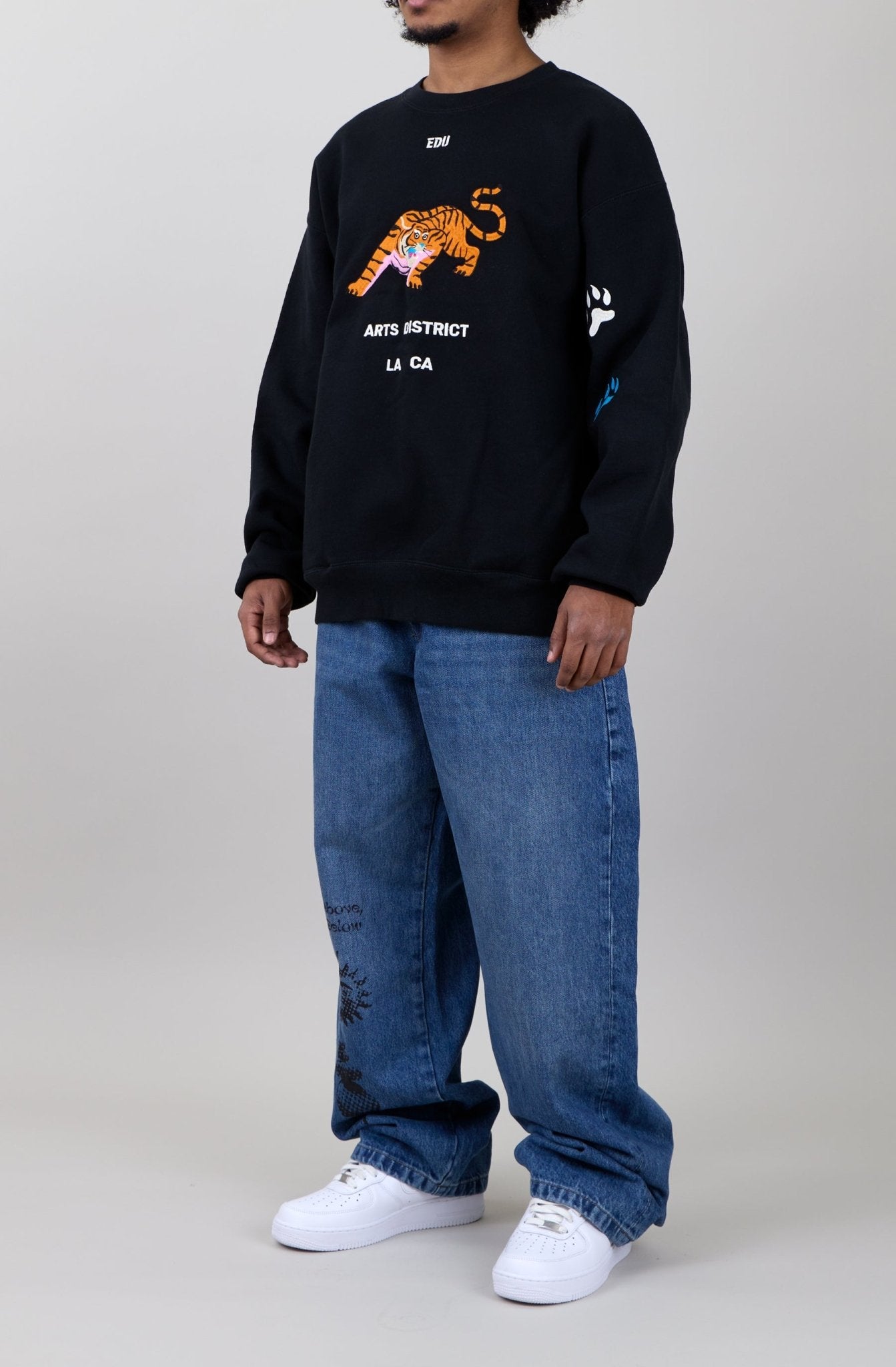 GRRR CREWNECK - edu - Artsdistrict