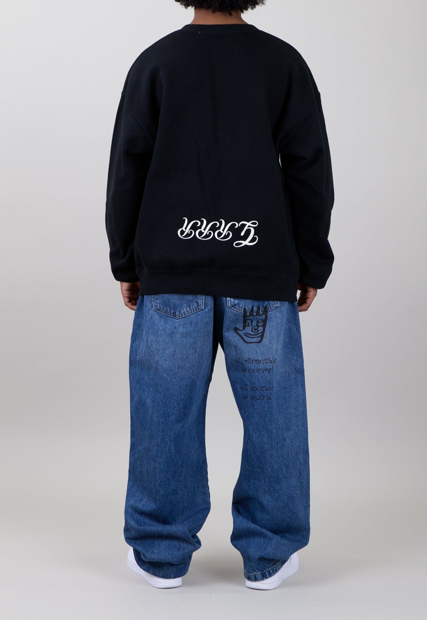 GRRR CREWNECK - edu - Artsdistrict