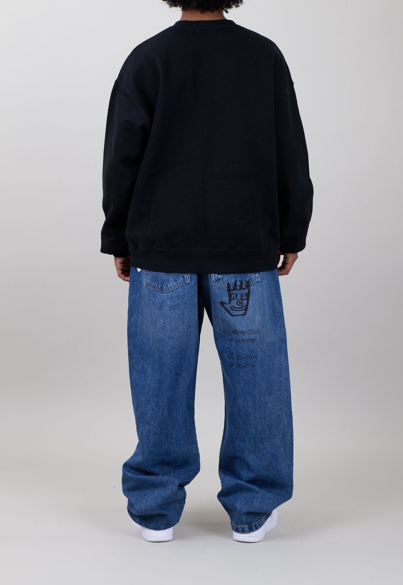 ROARING BLOSSOMS CREWNECK - edu - Artsdistrict