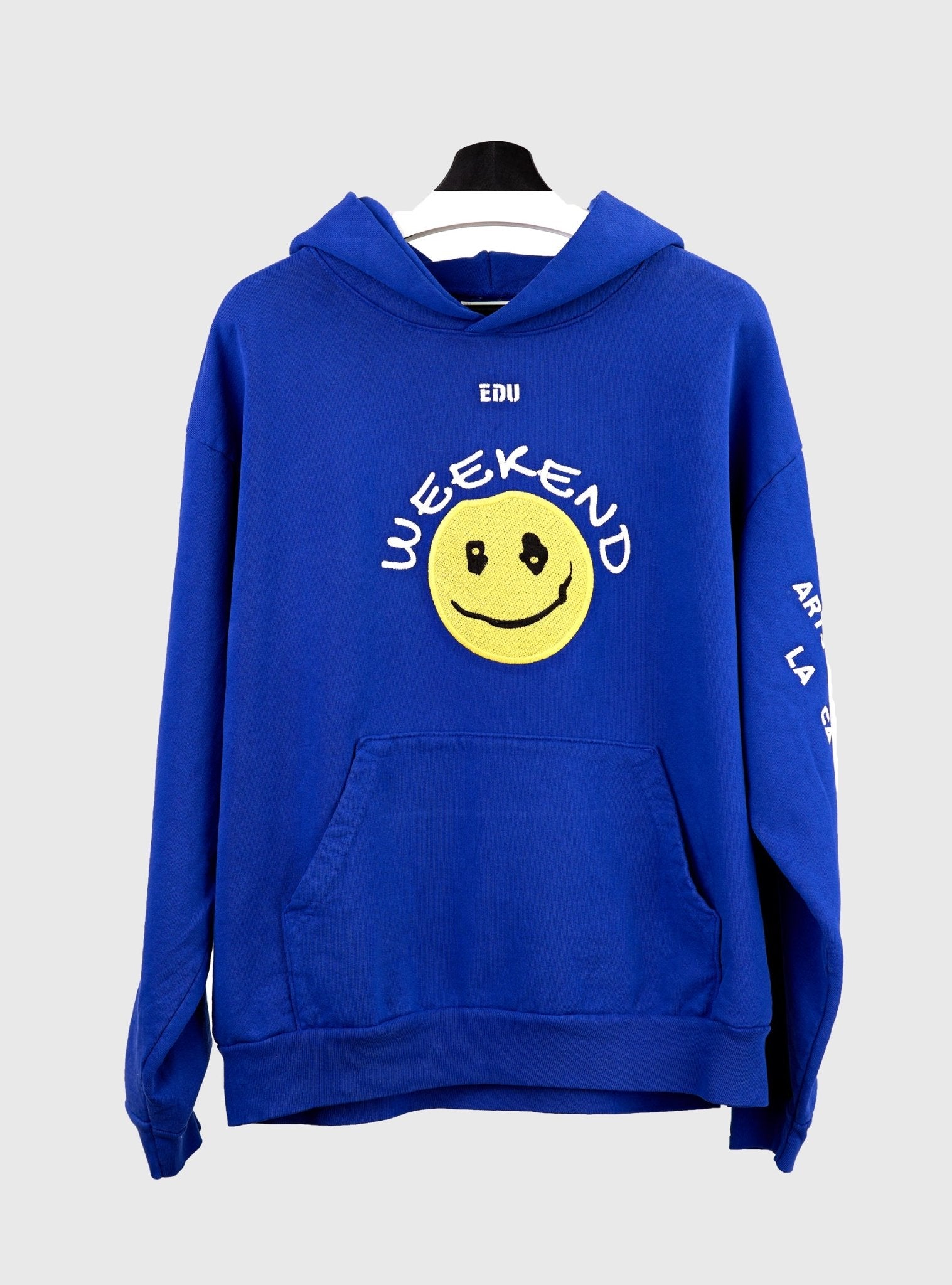HAPPY WEEKEND HOODIE - edu - Artsdistrict